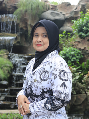 Sri Ambarina, M.Pd 
(Bahasa Indonesia)